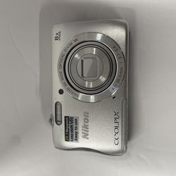 NIKON COOLPIX S3700 CAMERA