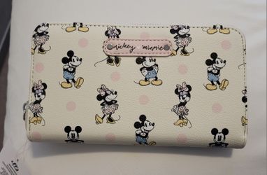 Brand New Mickey and Minnie Zip Around Wallet