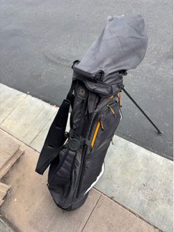 Golf clubs with bag -4 kids or small adult