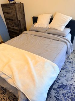 Full size bed