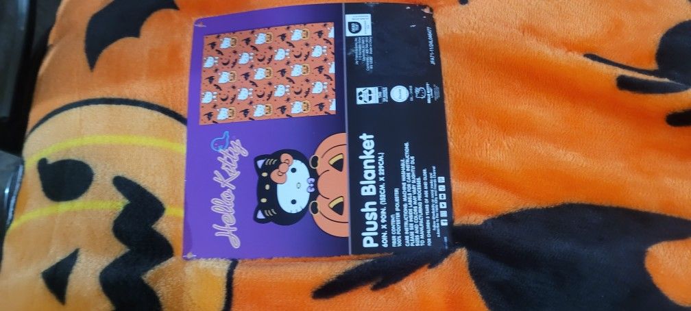Hello Kitty Blanket