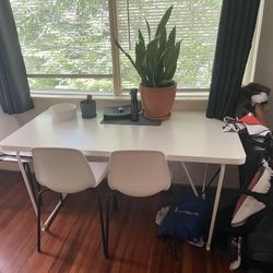 Kitchen Table with four matching chairs 