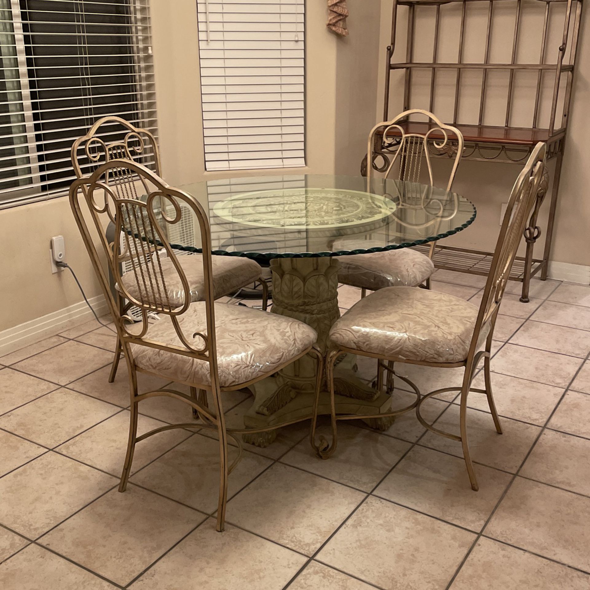 Breakfast nook table, and four chairs