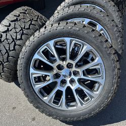 2026 Denali OEM 22s On 33s. New Wheels And Tires. Gmc Caps Available. 