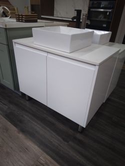 Modern vanity glossy white
