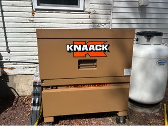 Knaack box