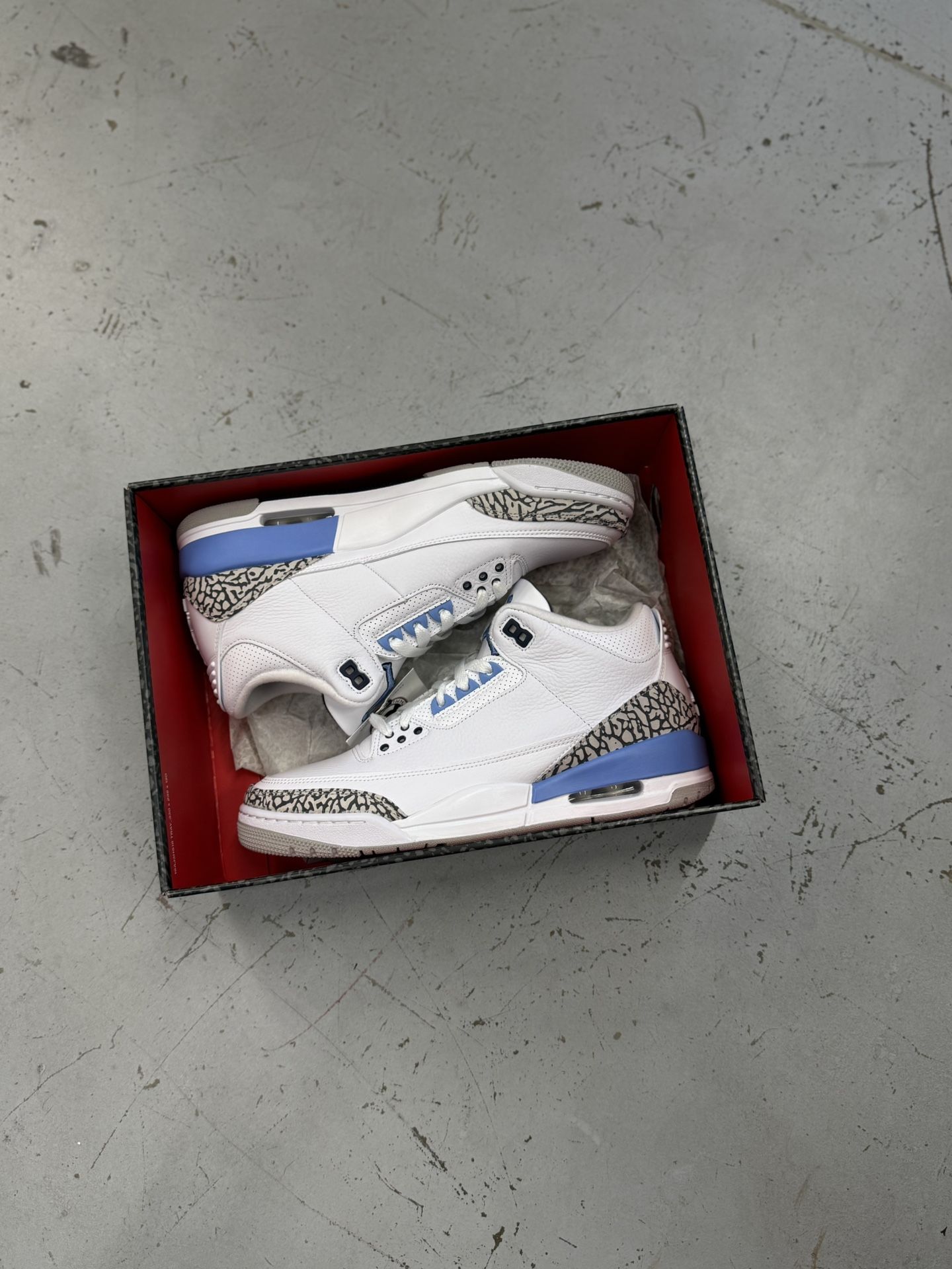 jordan 3 - UNC (2020)