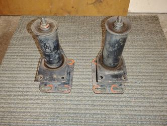1979 Chevy El Camino Or Malibu Front Bumper Impact Absorbers$ 50 .00