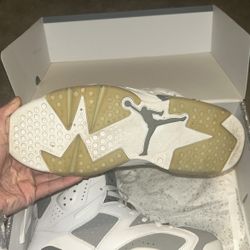 Size 8.5 men’s shoe