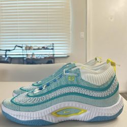 Nike Cosmic Unity 3 Size 12 New!