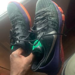 KD BasketBall Sneakers