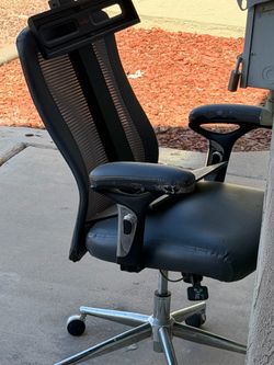 Desk chair