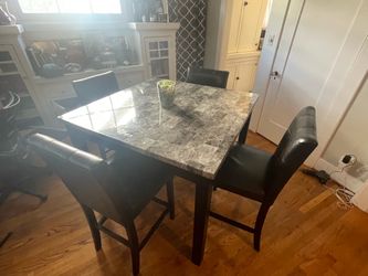 Faux Marble Counter Height Dining Table w 4 chairs