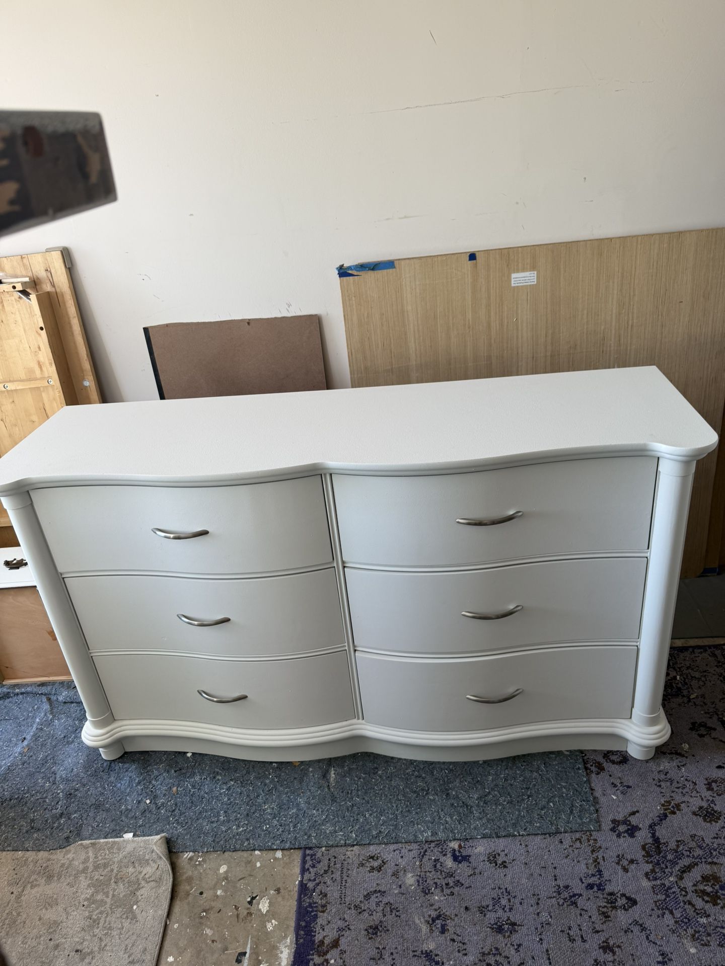 6-drawer Dresser