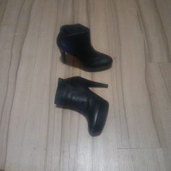 Stuart Weitzman  Shoes