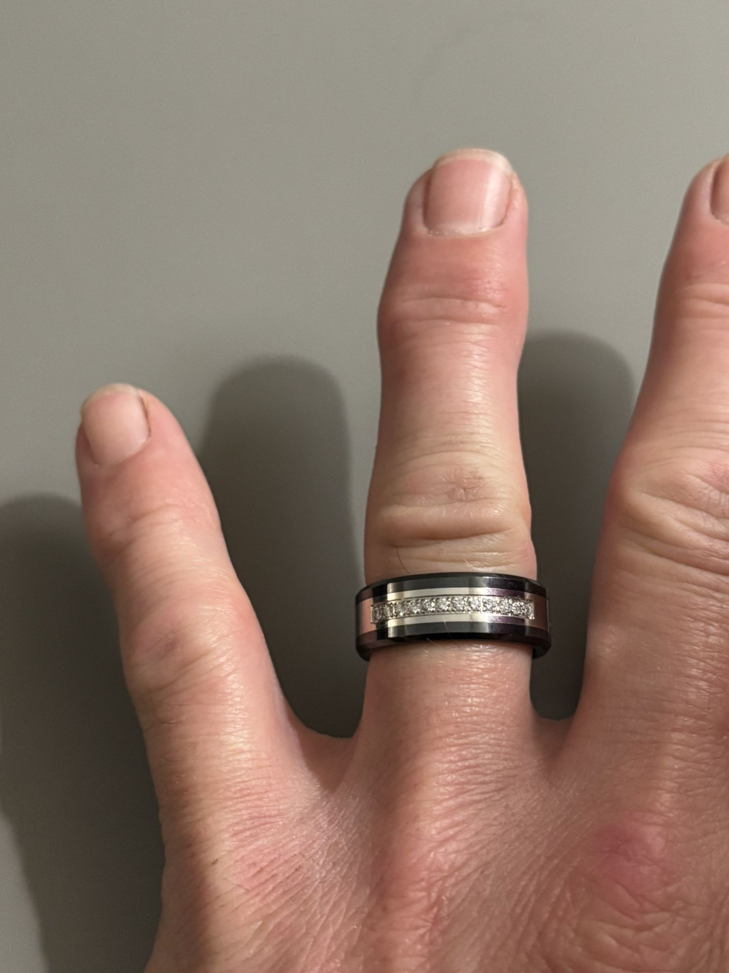 Men's 1/7 ct. tw. Diamond Band in Stainless Steel & Ceramic Size 10