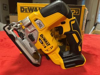 Brand new 2025 Dewalt 20V MAX XR Cordless Brushless Jigsaw