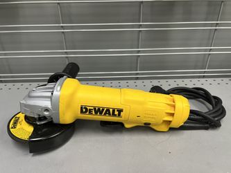 DeWALT Angle Grinder - DWE402