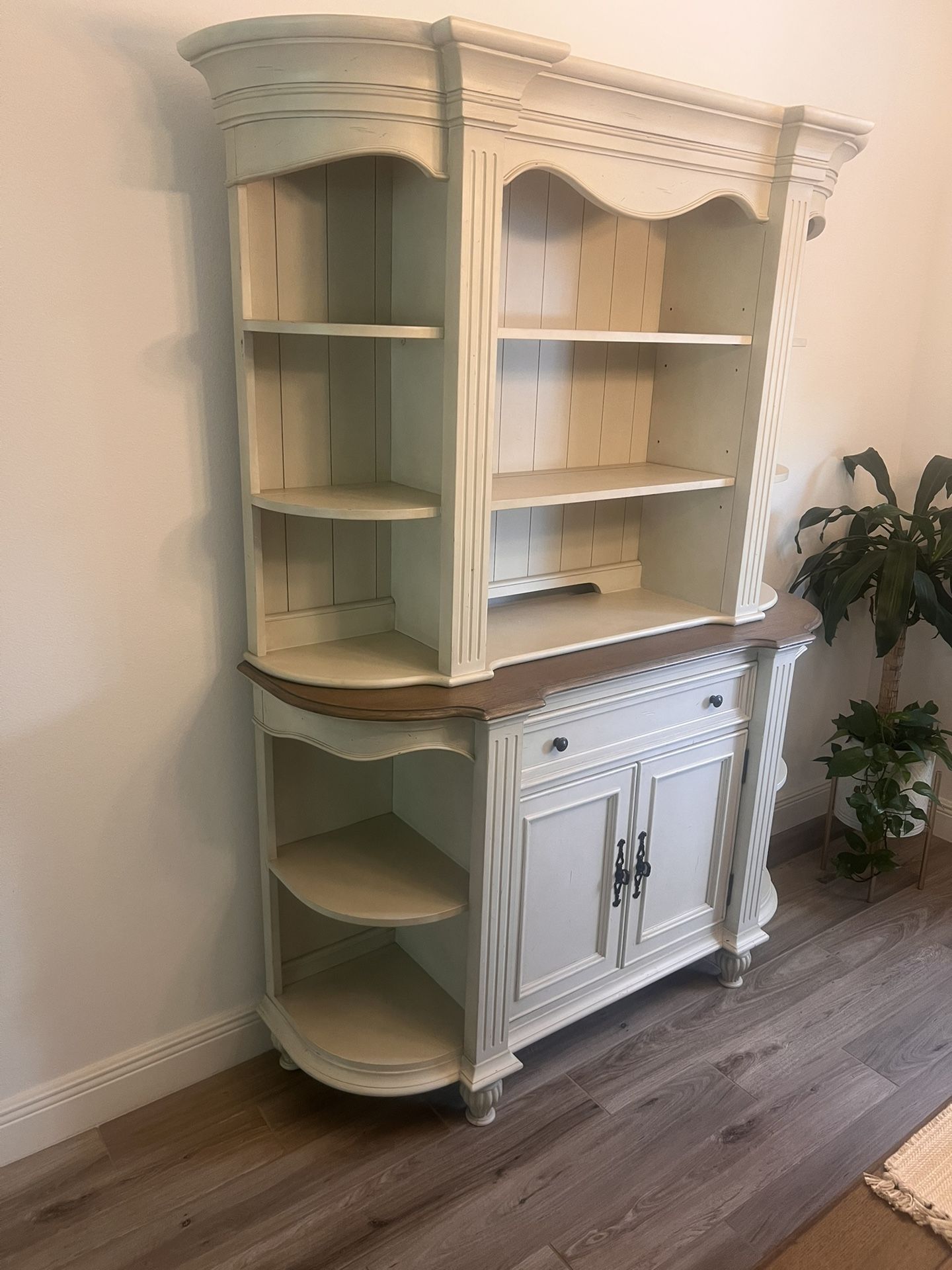 Hutch, Table, 6 Chairs