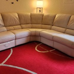 Luxurious NATUZZI Italian Leather Sofa
