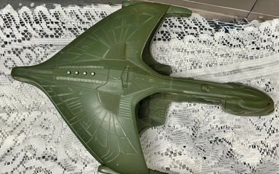 Star Trek Romulan Warbird Plastic Ship Model