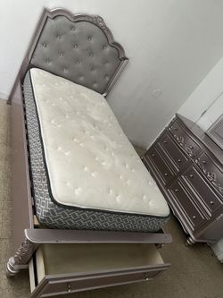 Twin Bed Set