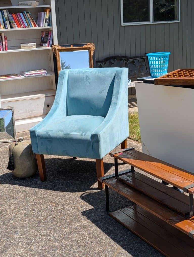 Sisters Garage Sale Battle Ground