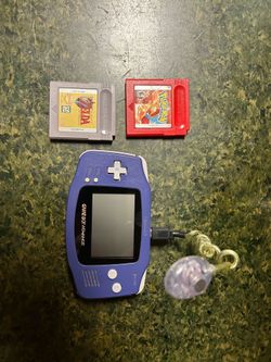 Gameboy Advance with Pokémon Red Zelda