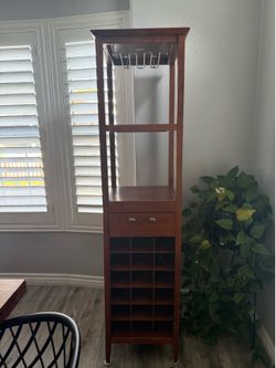 Wine cabinet