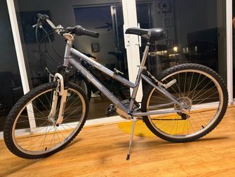 Diamondback Mountain Bike 26’ wheels