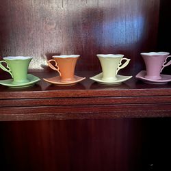 4 Delightful Tea/coffee Cups With Matching Saucers
