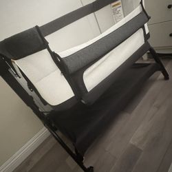 BabyBond Rocking Baby Bassinet 3-in-1 