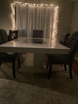 Glass Table - Cracks
