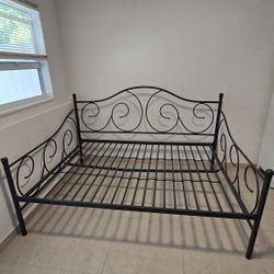 Metal Bed Frame 