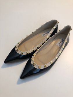 Women’s size 9 shoes