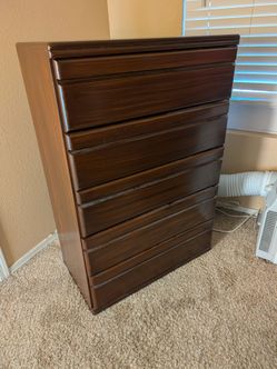 Dresser 5 drawer