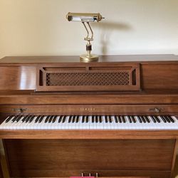 Yamaha Acoustic piano M304