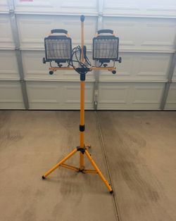 Plug-in Stand Work Light