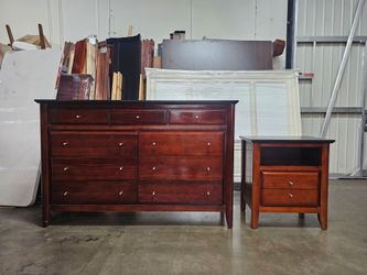 Dresser set
