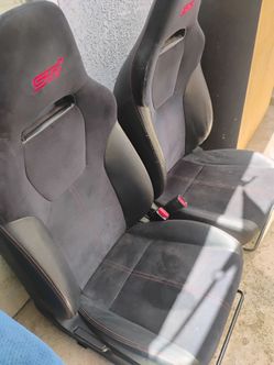 Car seats Subaru