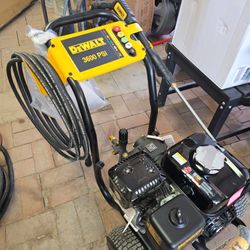 Dewalt 3600psi Gas Pressure Washer 