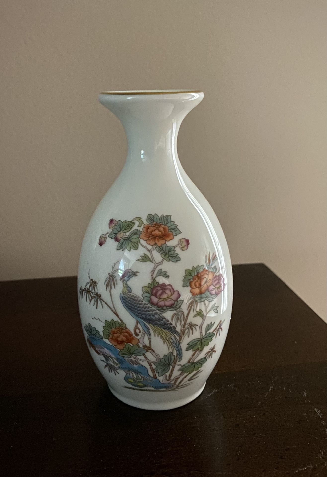 Kutani Crane Wedgewood China Vase with Gold Trim
