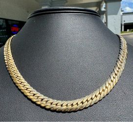 Jewelry 14k Yellow Gold Flat Cuban link 18” Chain necklace 19.00 grams 7.50mm