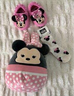 Minnie Mouse 🐭 Dress 👗 and accessories 🌷