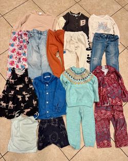 Bundle of 15 girl’s clothing