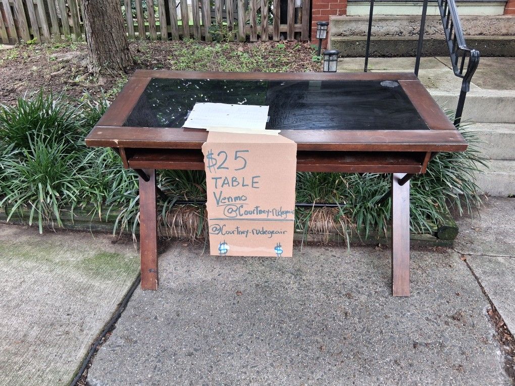 Table/desk