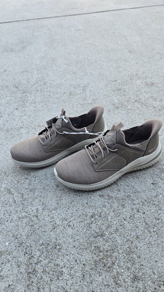 New MENS SKETCHERS Taupe MENS 9