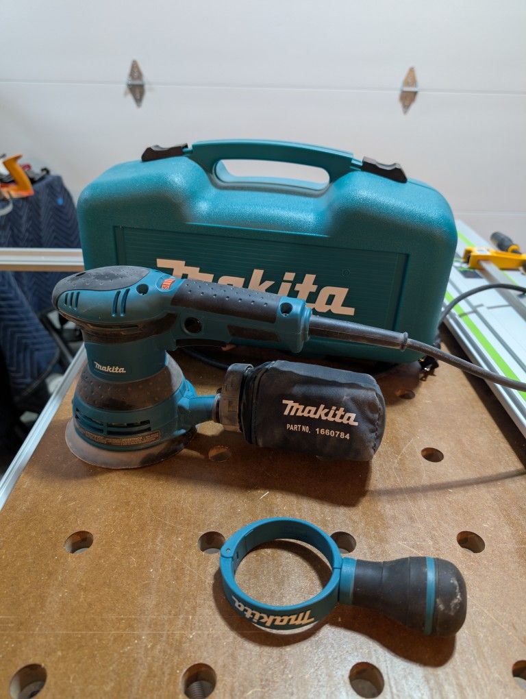 Makita BO5041K 5" Random Orbit Sander Corded