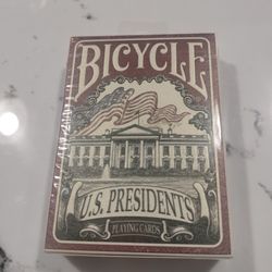 BICYCLE  U. S.  PRESIDENTS PLAYING CARDS . ( GLASS DISPLAY )