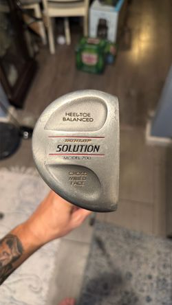 Heel toe balanced Dunlop putter